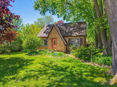 /international/us/w226n3045-duplainvlle-rd-waukesha-wi-110108080449/