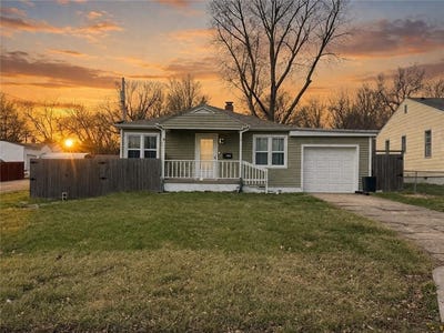 /international/us/702-sunset-street-chillicothe-mo-110107266205/