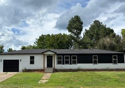 /international/us/48-w-gary-st-greenwood-ar-110107665536/