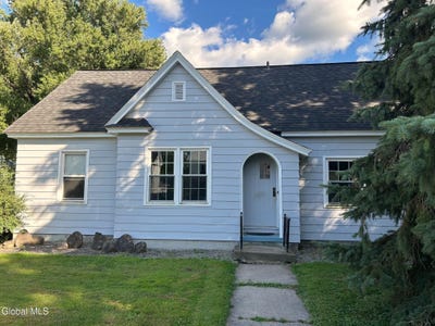 /international/us/126-grand-street-schoharie-ny-110101210015/