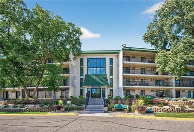 /international/us/10501-cedar-lake-road-minnetonka-mn-110108693372/