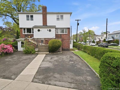 /international/us/147-mile-square-road-yonkers-ny-110107796705/