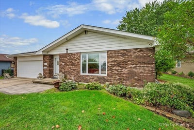 /international/us/125-w-middle-street-south-elgin-il-110120002469/