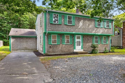 /international/us/41-old-school-house-road-west-hyannisport-ma-110109835579/