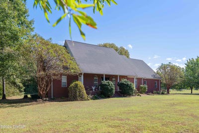 /international/us/18080-highway-22-highway-n-parker-s-crossroads-tn-110097078715/