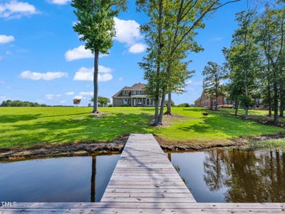 /international/us/309-shoreline-drive-princeton-nc-110097882836/