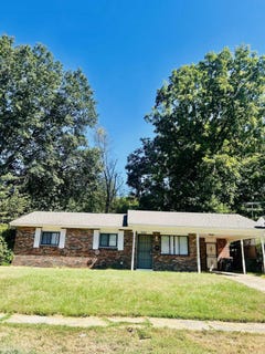 /international/us/1305-collins-drive-pine-bluff-ar-110110369160/