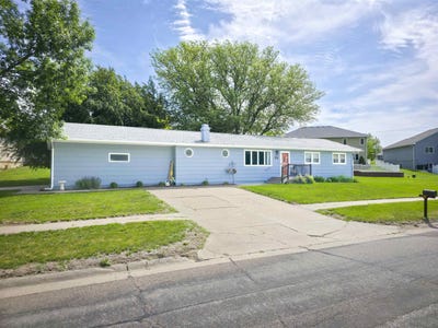 /international/us/1400-valli-hi-rd-norfolk-ne-110108467219/