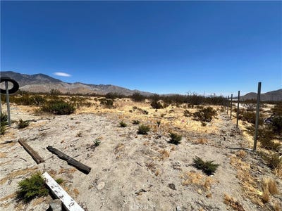 /international/us/ben-avenue-cabazon-ca-110110165373/