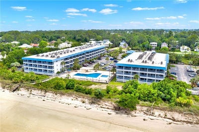 /international/us/1217-bay-street-tybee-island-ga-110105842172/