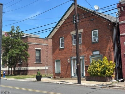 /international/us/18-mountain-ave-bound-brook-boro-nj-110108294590/