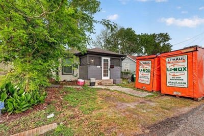 /international/us/511-w-orange-st-angleton-tx-110107690461/