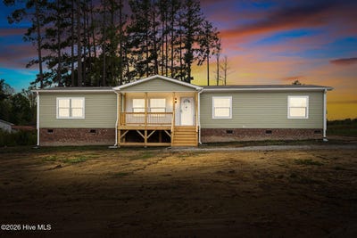 /international/us/2917-lonesome-pine-road-whitakers-nc-110120416926/