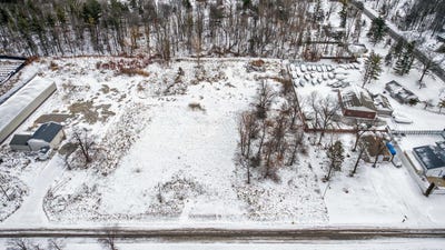 /international/us/2469-2-mile-road-bay-city-mi-110107961443/