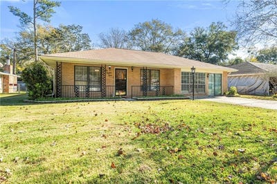 /international/us/1042-saint-scholastica-street-slidell-la-110104259739/