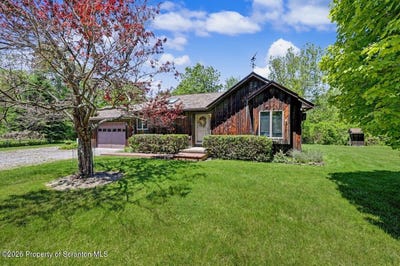 /international/us/890-bardwell-road-factoryville-pa-110108546262/