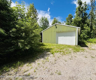 /international/us/2760-resort-road-alanson-mi-110108847572/