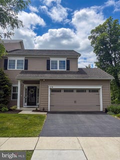 /international/us/50-new-village-greene-drive-honey-brook-pa-110108661968/