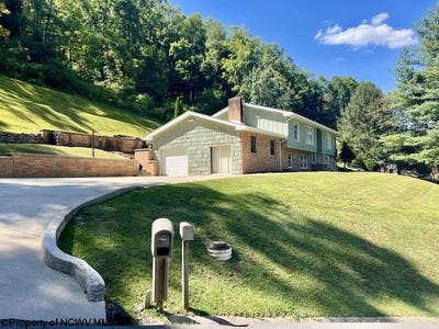 /international/us/152-hilltop-drive-philippi-wv-110102279522/
