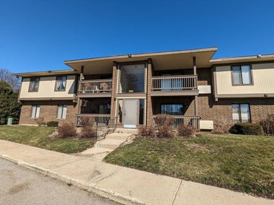 /international/us/565-somerset-lane-crystal-lake-il-110107848444/
