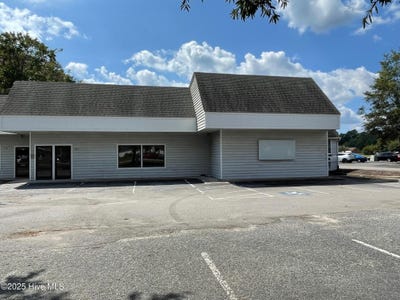 /international/us/1141-n-road-street-elizabeth-city-nc-110103293076/