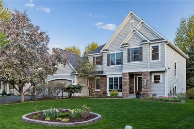 /international/us/10423-raleigh-road-woodbury-mn-110108198995/