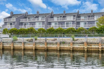 /international/us/2410-sylvan-drive-point-pleasant-nj-110108192688/