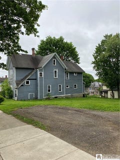 /international/us/915-n-main-street-jamestown-ny-110099852391/