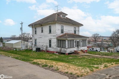 /international/us/202-y-street-dunlap-ia-110107039524/