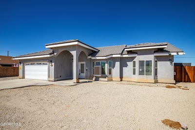 /international/us/9025-redwood-boulevard-california-city-ca-110120423840/