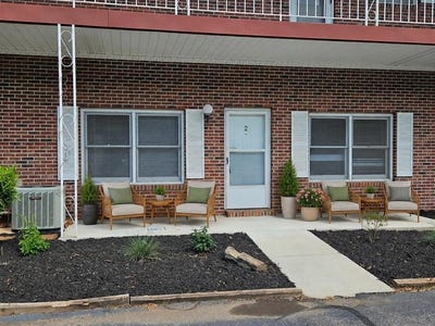 /international/us/373-trimont-trail-unit-a-2-franklin-nc-110105052372/