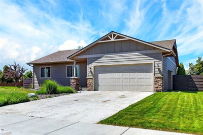 /international/us/174-lazy-creek-way-kalispell-mt-110108985778/