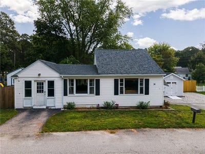 /international/us/28-bakers-creek-road-warwick-ri-110106495803/
