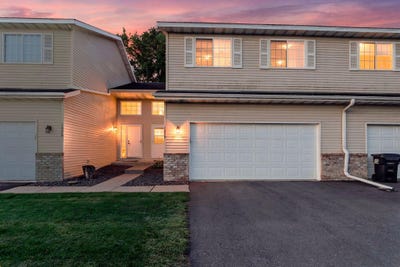 /international/us/1070-pine-street-farmington-mn-110119785504/