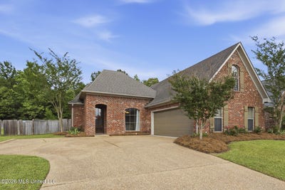/international/us/179-copper-ridge-lane-florence-ms-110108196672/