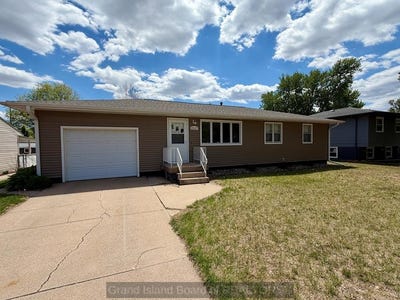 /international/us/2517-w-5th-grand-island-ne-110107931020/