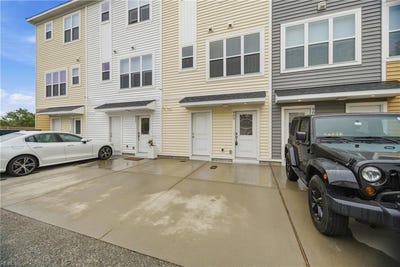 /international/us/909-baltic-avenue-virginia-beach-va-110108109945/