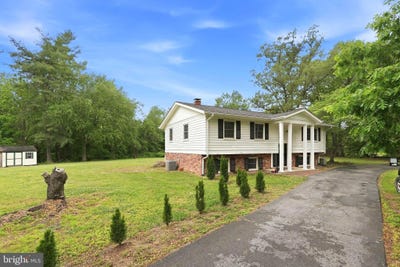 /international/us/9375-westfield-drive-white-plains-md-110107884003/
