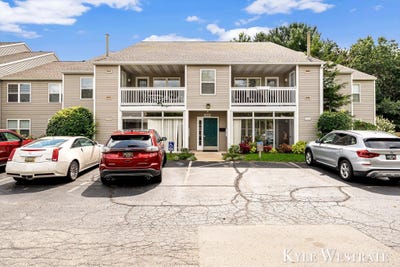 /international/us/3149-poplar-creek-drive-se-kentwood-mi-110110083900/