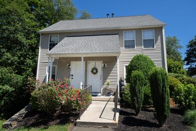 /international/us/229-branford-road-north-branford-ct-110100974892/