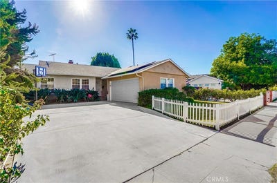 /international/us/12528-albers-street-valley-village-ca-110108613843/