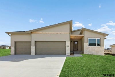 /international/us/21109-jessie-avenue-elkhorn-ne-110106675578/