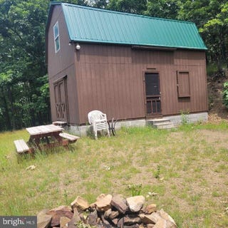 /international/us/312-outlook-lane-great-cacapon-wv-110109030506/