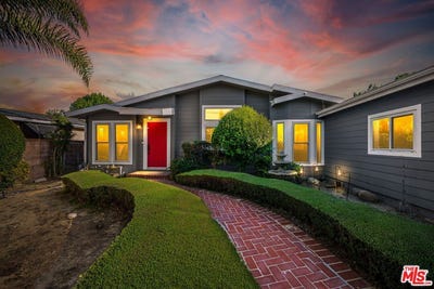 /international/us/18320-ingomar-st-reseda-ca-110107954971/
