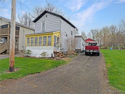 /international/us/81-walker-road-castile-ny-110107505181/