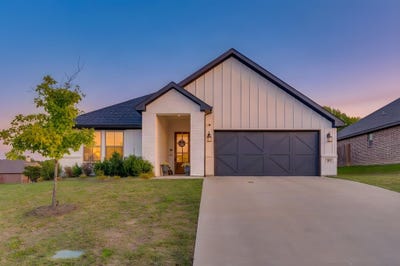 /international/us/101-buckeye-drive-weatherford-tx-110120456183/