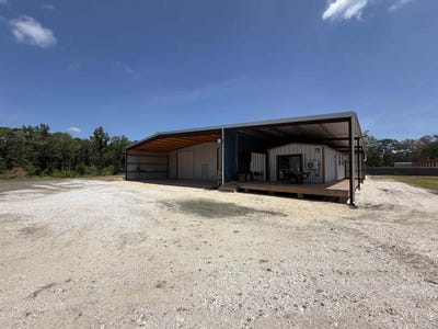 /international/us/281-moses-st-zavalla-tx-110109667693/