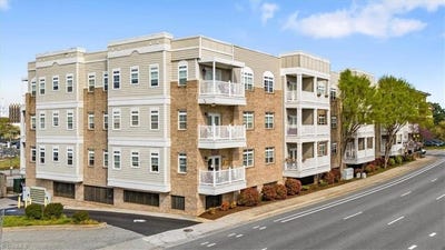 /international/us/605-w-market-street-greensboro-nc-110107308181/