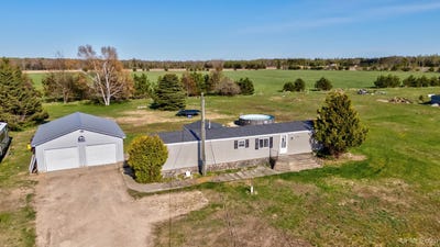 /international/us/1356-w-kendall-road-manistique-mi-110108359528/