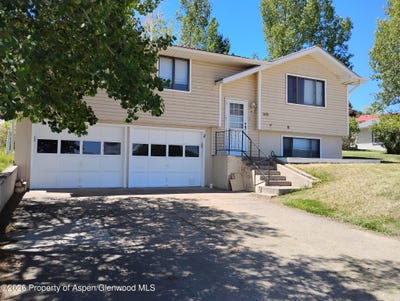 /international/us/1409-silver-sage-road-meeker-co-110108747753/